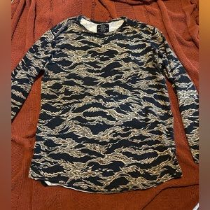 Jaywalker long sleeve graphic camo t-shirt